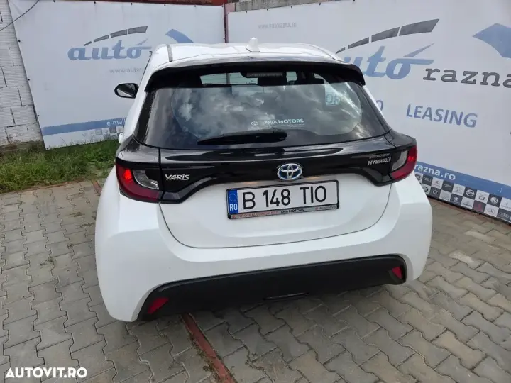 Toyota Yaris 1.5 VVT-i HSD Dynamic