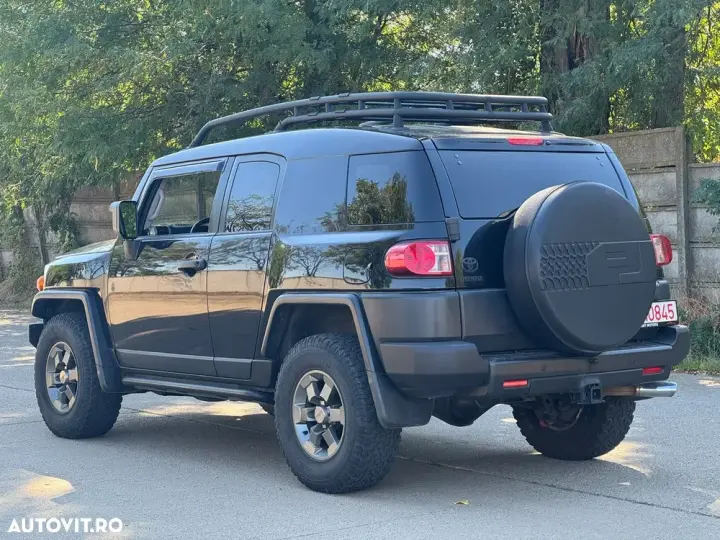 Toyota FJ