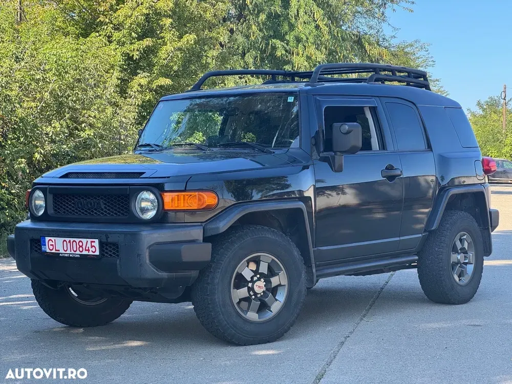 Toyota FJ — imagine 2