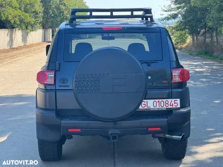 Toyota FJ
