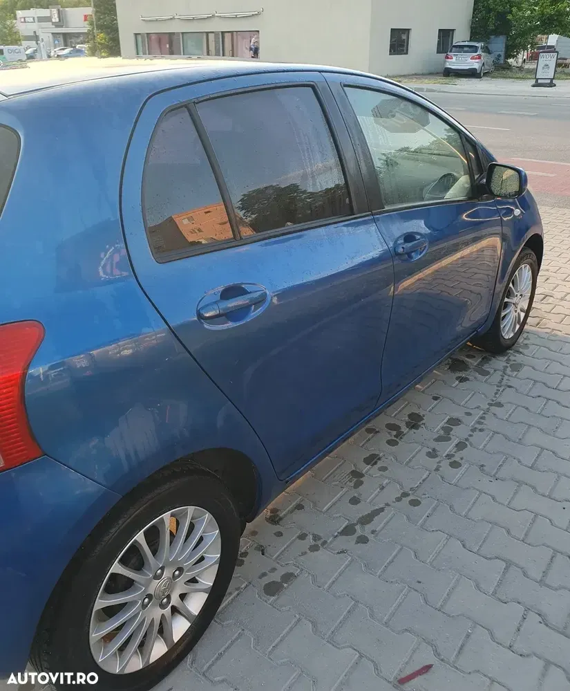 Toyota Yaris 1.0 Luna — imagine 4