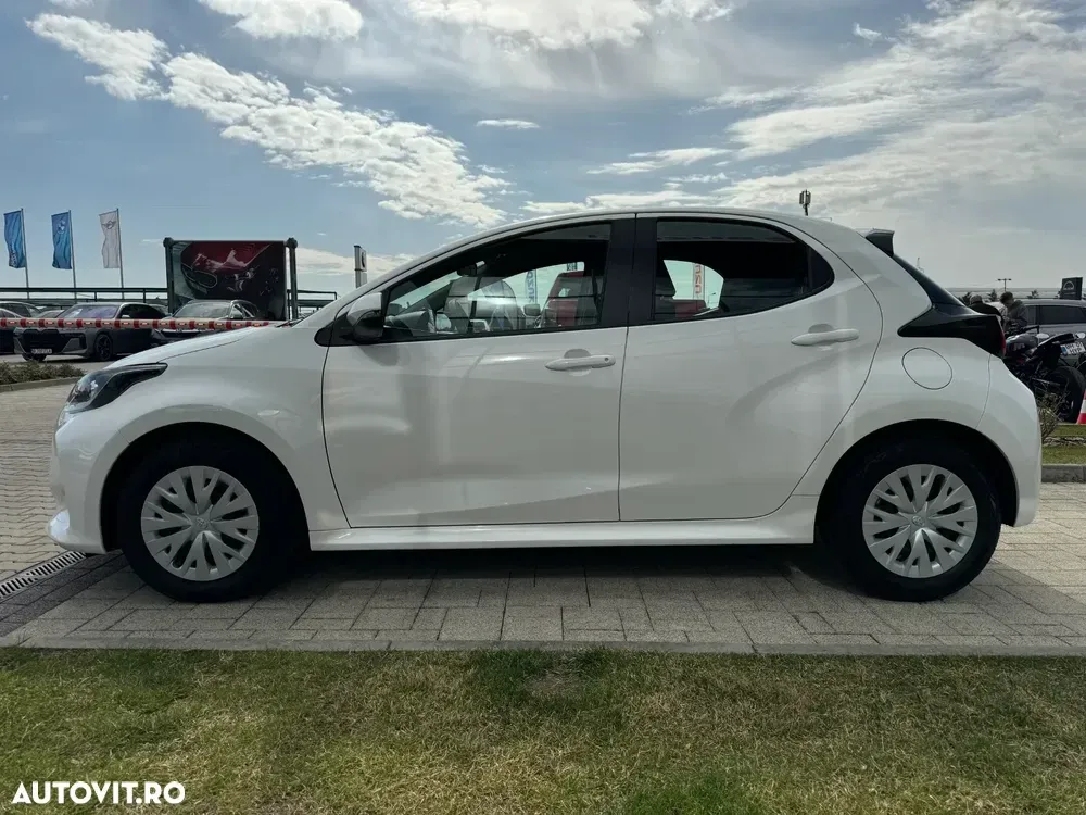 Toyota Yaris 1.5 VVT-i HSD Exclusive Style — imagine 4
