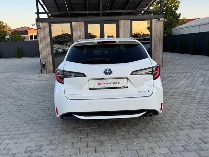 Toyota Corolla XII