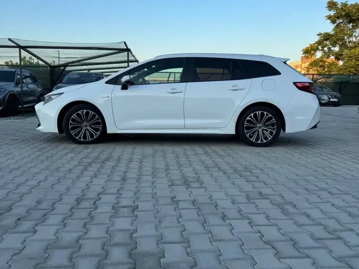 Toyota Corolla XII