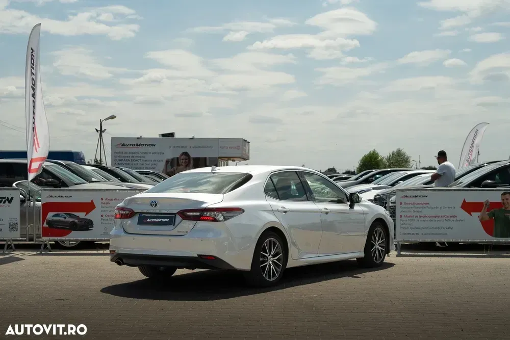Toyota Camry 2.5 Dynamic — imagine 4