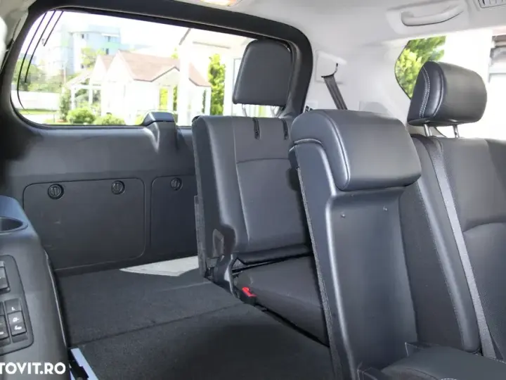 Toyota Land Cruiser 2.8l D-4D 204 CP A/T 7 locuri Luxury AVS Black