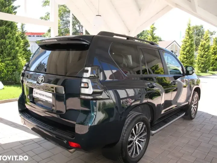 Toyota Land Cruiser 2.8l D-4D 204 CP A/T 7 locuri Luxury AVS Black