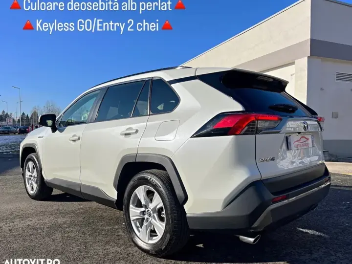 Toyota RAV4 V