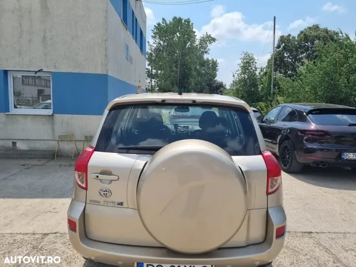 Toyota RAV4 III 2.0 Aut Executive