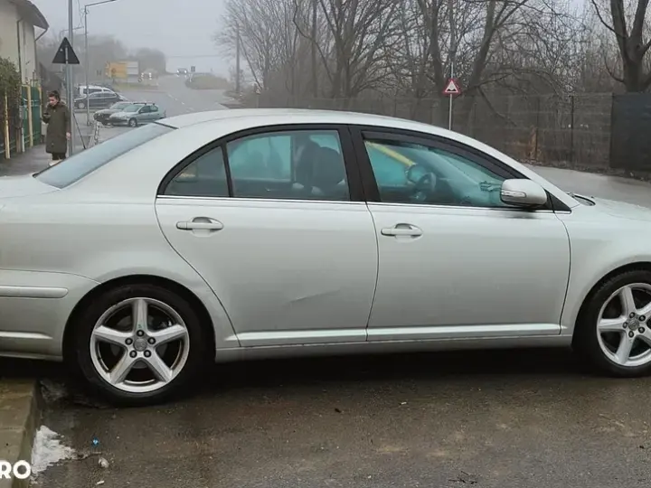 Toyota Avensis 2.2 D-4D Luxury
