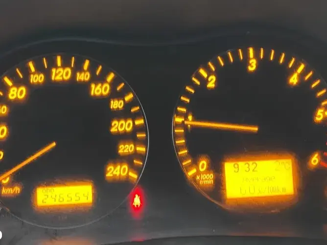 Toyota Avensis 2.2 D-4D Luxury