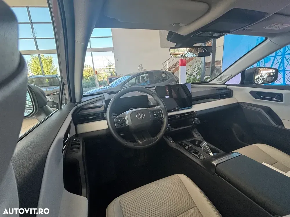 Toyota RAV4 2.5 AWD Elite — imagine 5