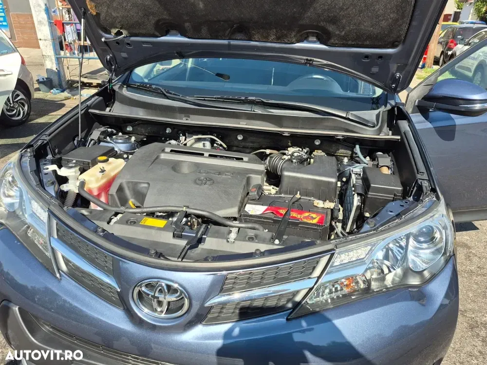 Toyota RAV4 IV 2.2 D-4D Comfort — imagine 4