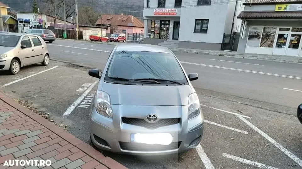 Toyota Yaris 1.0 — imagine 4
