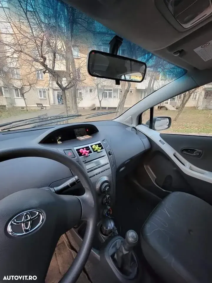 Toyota Yaris 1.0 — imagine 3