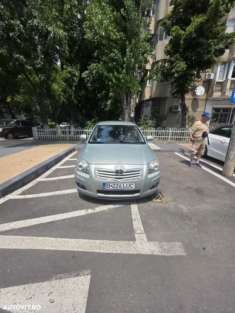 Toyota Avensis II 2.0 D-4D Sedan Luna — imagine 5