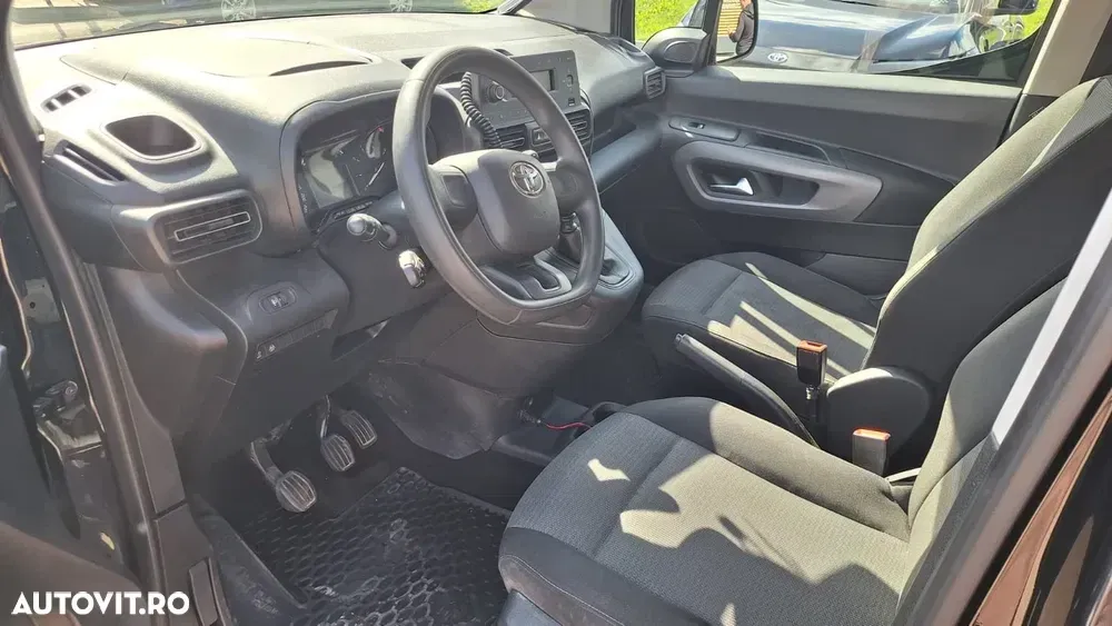 Toyota Proace 1.5 D-4D 102CP 5MT 4+1 L2H1 Comfort — imagine 5