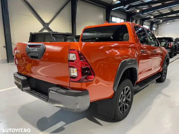 Toyota Hilux VIII 2.8D 204CP 4x4 Double Cab AT MHEV Invincible
