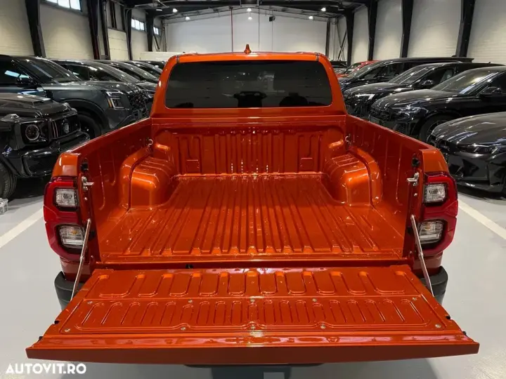 Toyota Hilux VIII 2.8D 204CP 4x4 Double Cab AT MHEV Invincible
