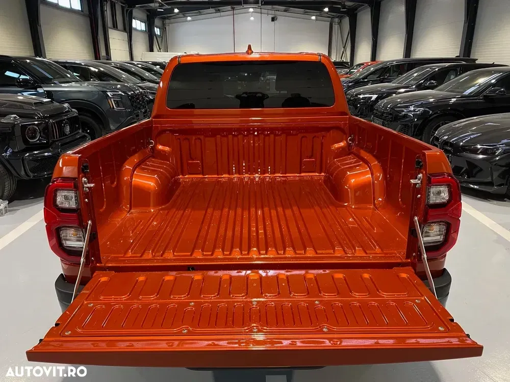 Toyota Hilux VIII 2.8D 204CP 4x4 Double Cab AT MHEV Invincible — imagine 5
