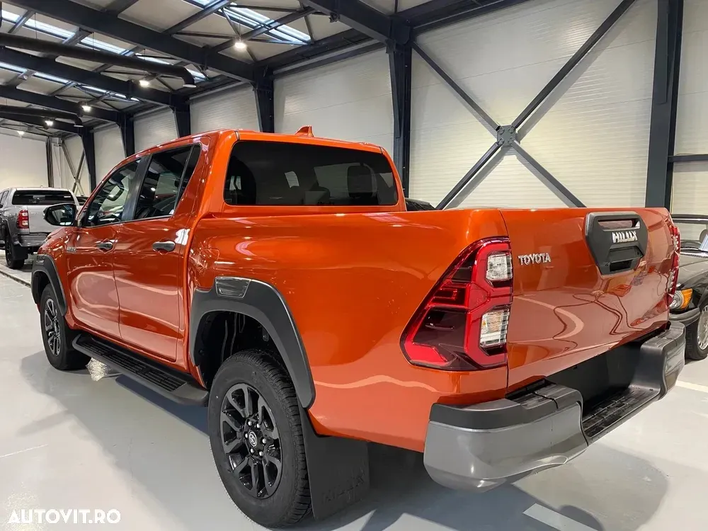 Toyota Hilux VIII 2.8D 204CP 4x4 Double Cab AT MHEV Invincible — imagine 6