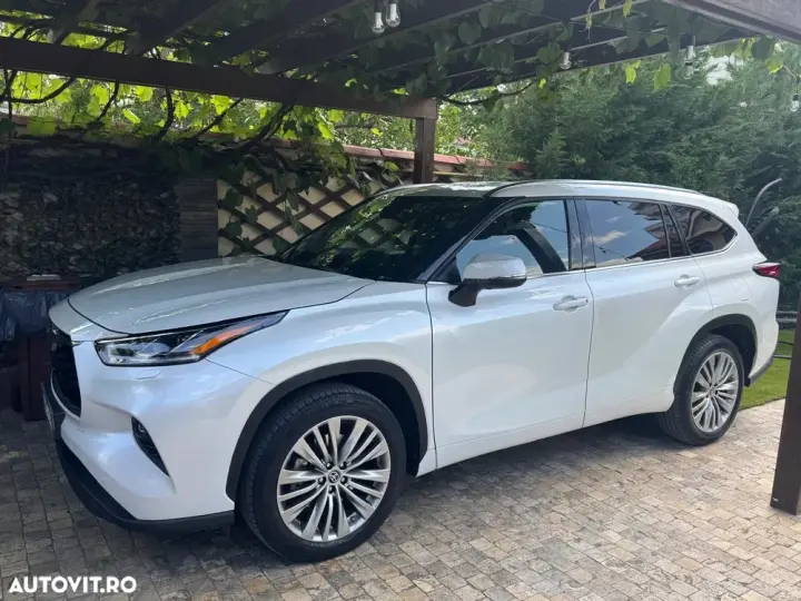 Toyota Highlander IV 2.5 L Dynamic Force 248CP Executive Pearly