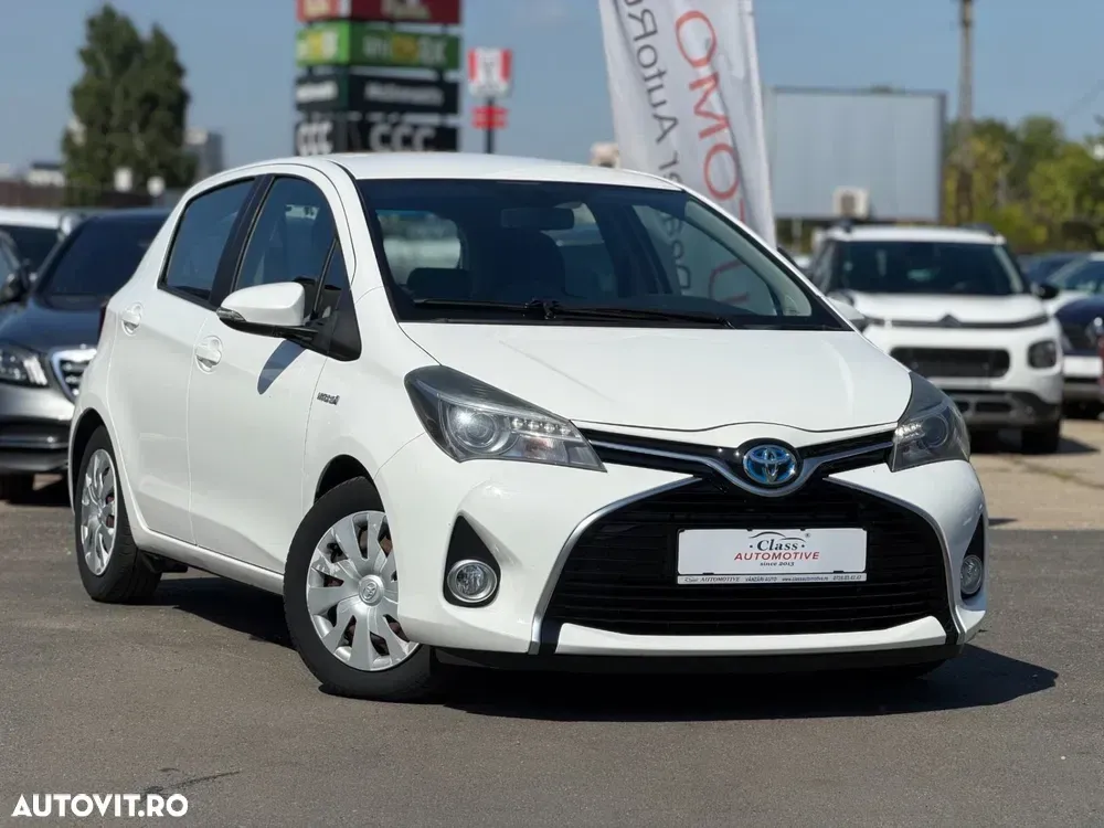 Toyota Yaris 1.5 VVT-i HSD Dynamic — imagine 3