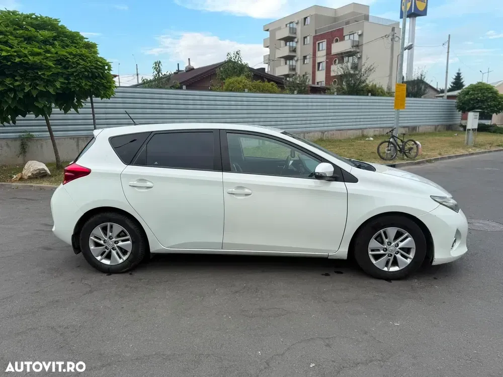 Toyota Auris II 1.8 L VVT-i Sol — imagine 6
