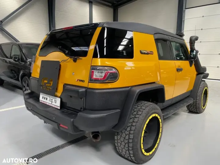 Toyota FJ