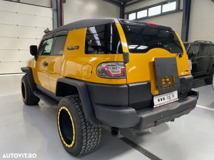 Toyota FJ