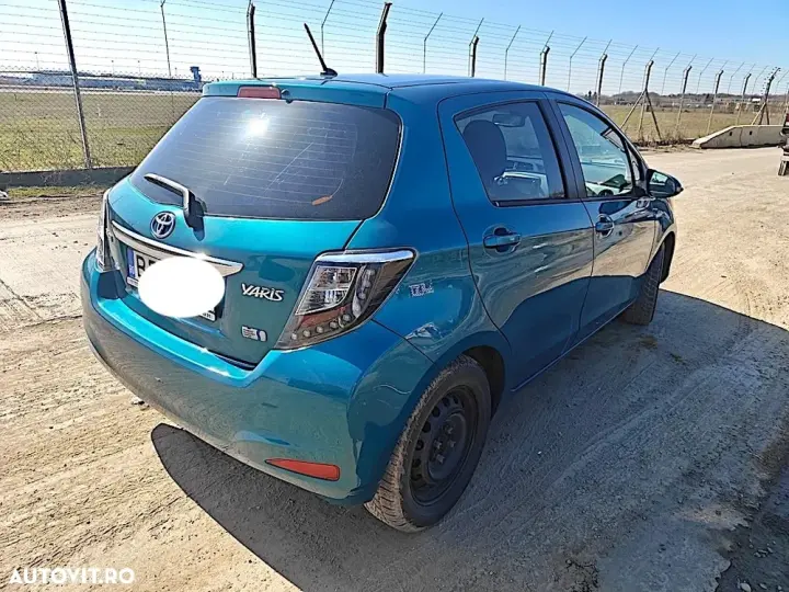 Toyota Yaris 1.5 VVT-i HSD Luna