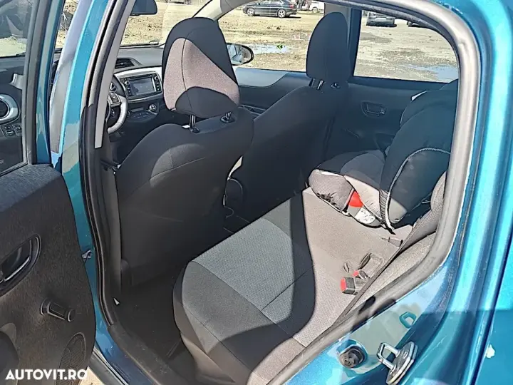 Toyota Yaris 1.5 VVT-i HSD Luna
