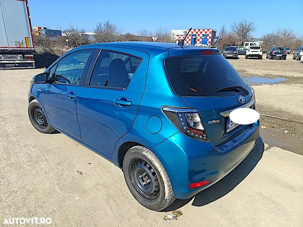 Toyota Yaris 1.5 VVT-i HSD Luna — imagine 4