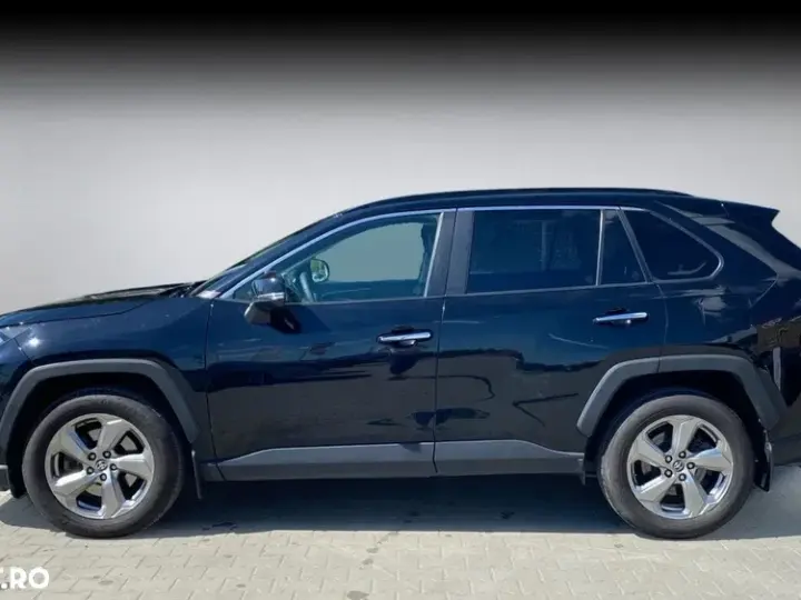 Toyota RAV4 V 2.0P CVT AWD Luxury