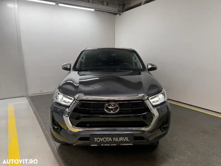Toyota Hilux VIII 2.8D 204CP 4x4 Double Cab AT Executive