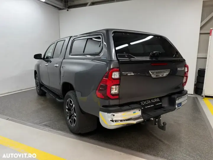 Toyota Hilux VIII 2.8D 204CP 4x4 Double Cab AT Executive