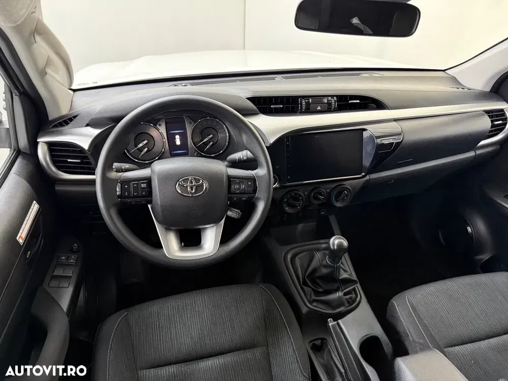 Toyota Hilux VIII — imagine 6