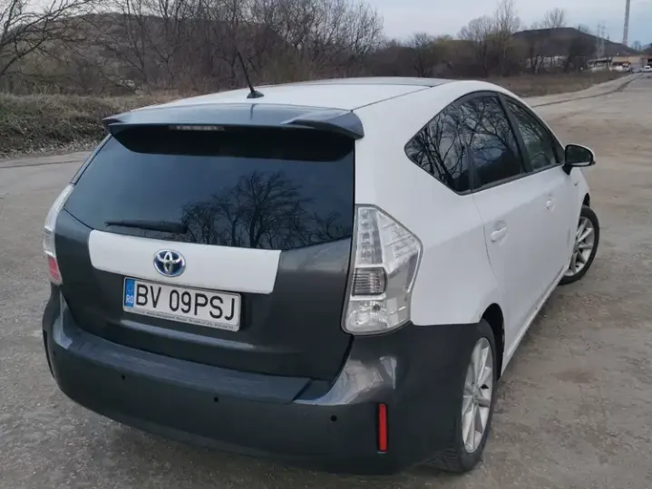 Toyota Prius+