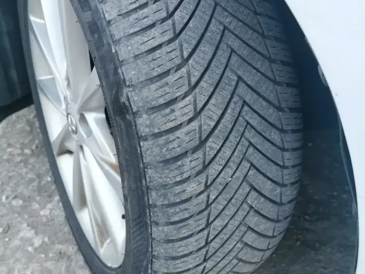 Toyota Prius+