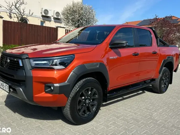 Toyota Hilux VIII 2.8D 204CP 4x4 Double Cab AT MHEV Invincible Color Edition