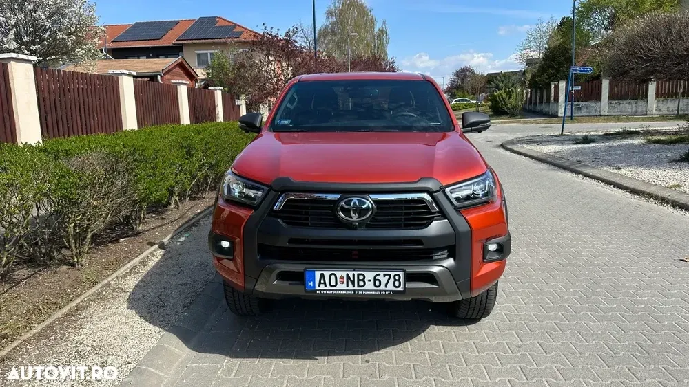 Toyota Hilux VIII 2.8D 204CP 4x4 Double Cab AT MHEV Invincible Color Edition — imagine 3