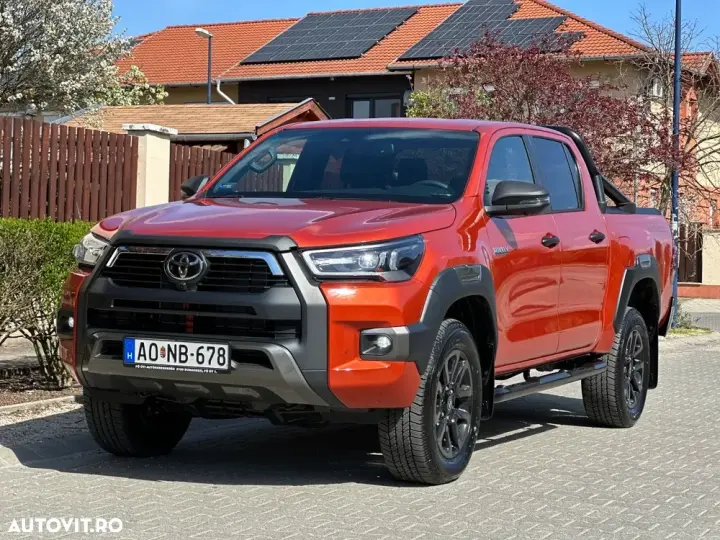 Toyota Hilux VIII 2.8D 204CP 4x4 Double Cab AT MHEV Invincible Color Edition