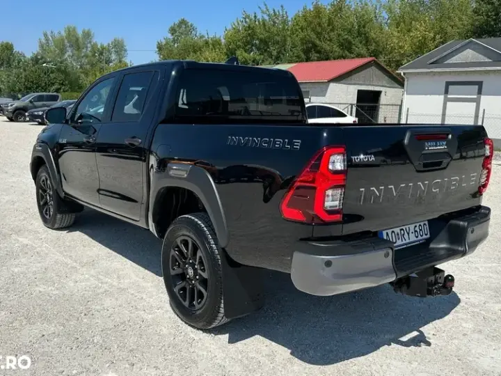 Toyota Hilux VIII 2.8D 204CP 4x4 Double Cab AT MHEV Invincible Color Edition