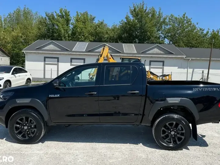 Toyota Hilux VIII 2.8D 204CP 4x4 Double Cab AT MHEV Invincible Color Edition