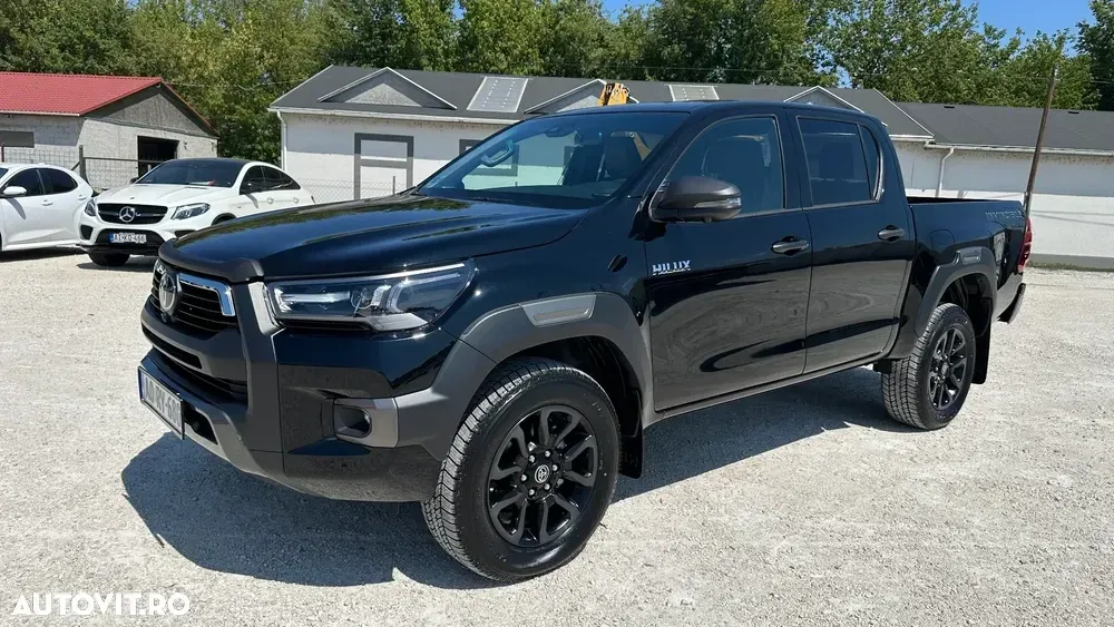 Toyota Hilux VIII 2.8D 204CP 4x4 Double Cab AT MHEV Invincible Color Edition — imagine 4