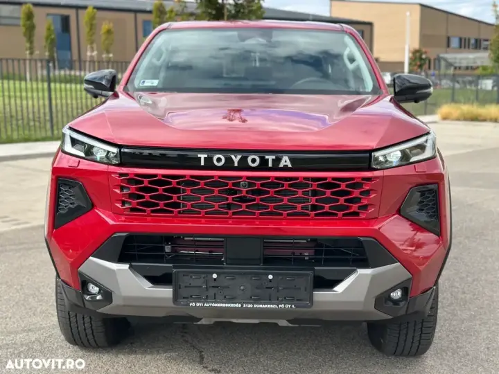 Toyota Hilux VIII 2.8D 204CP 4x4 Double Cab AT MHEV Invincible Color Edition