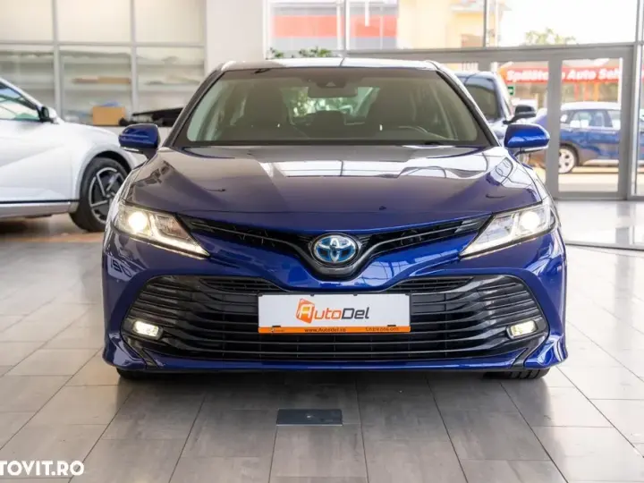 Toyota Camry VIII
