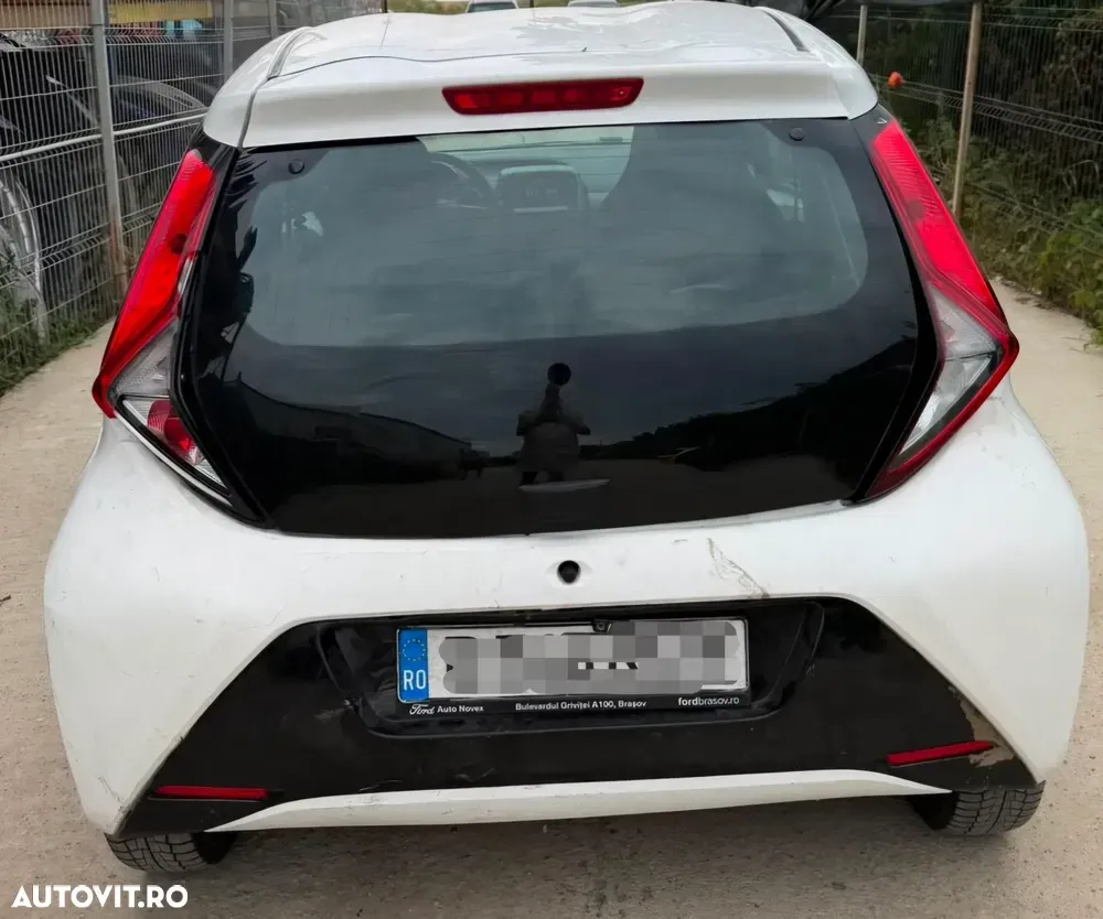 Toyota Aygo II 1.0 VVY-I 5 usi X-cite — imagine 4