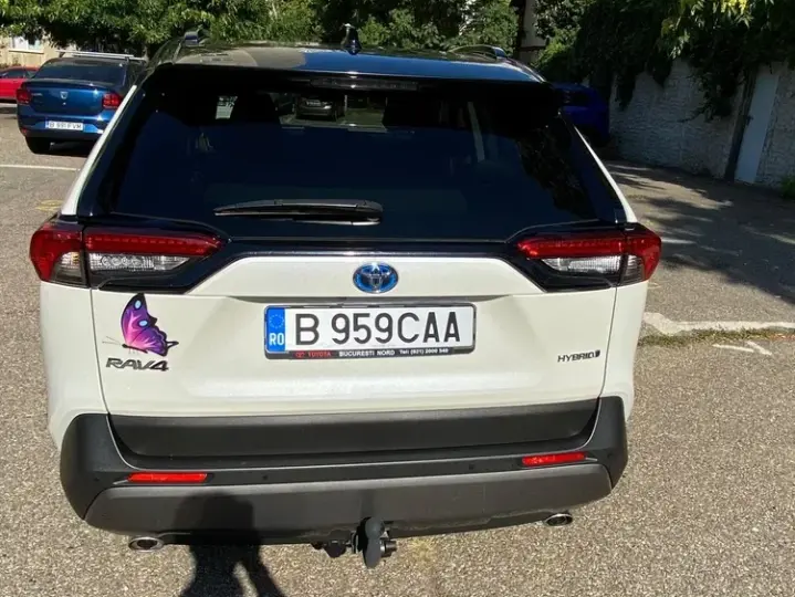 Toyota RAV4 V