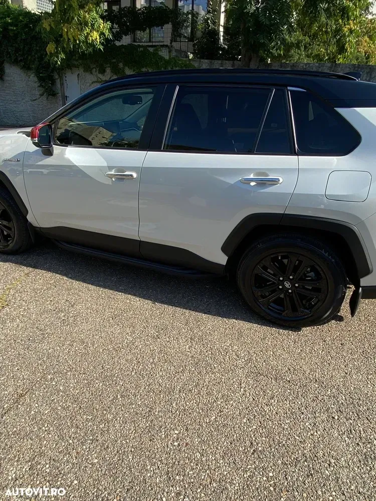 Toyota RAV4 V — imagine 2